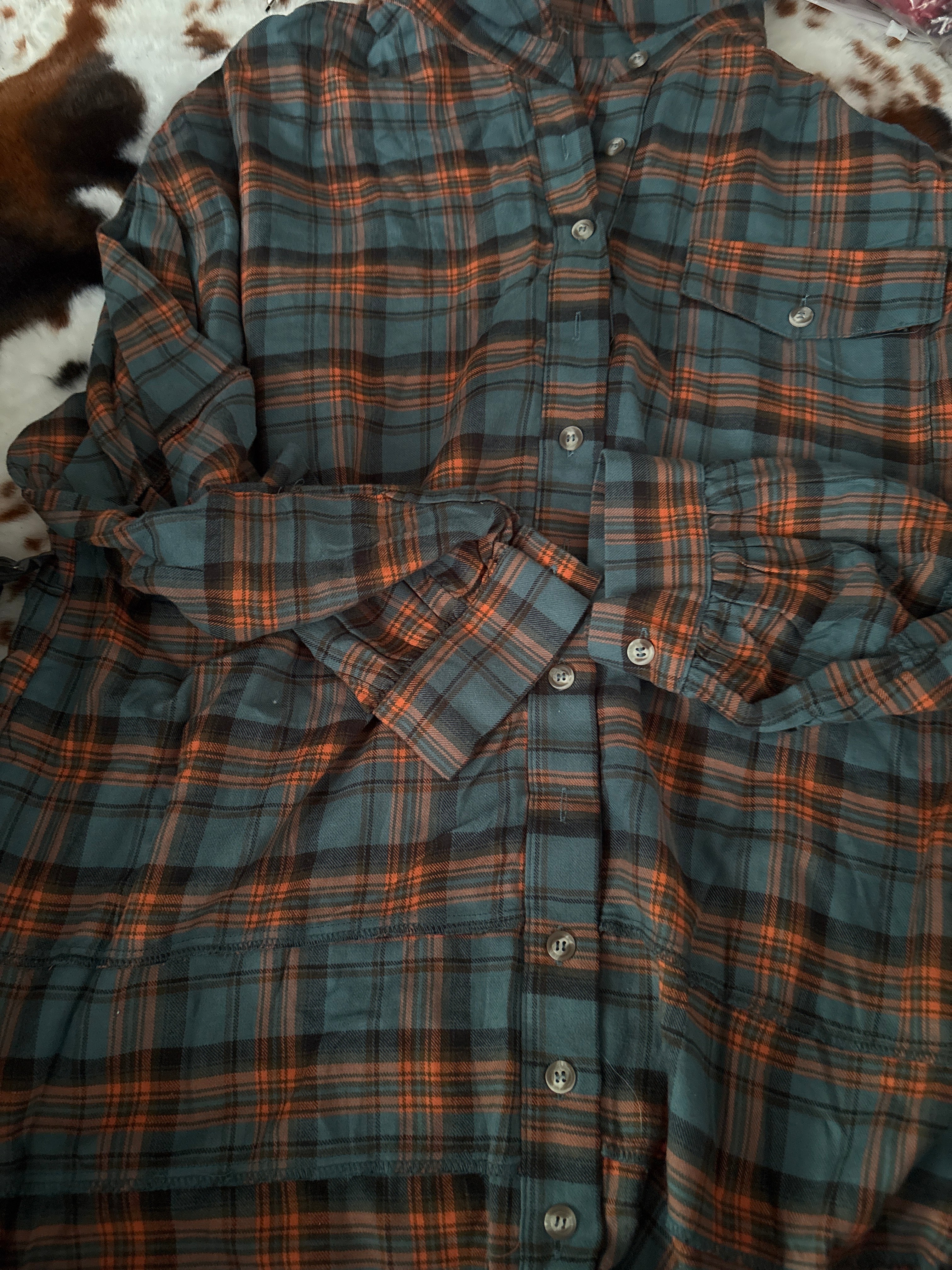 Plaid longsleeve tshirt